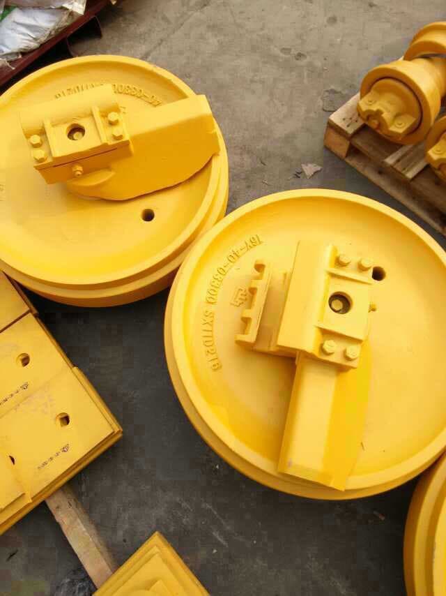 Bulldozer idler front view