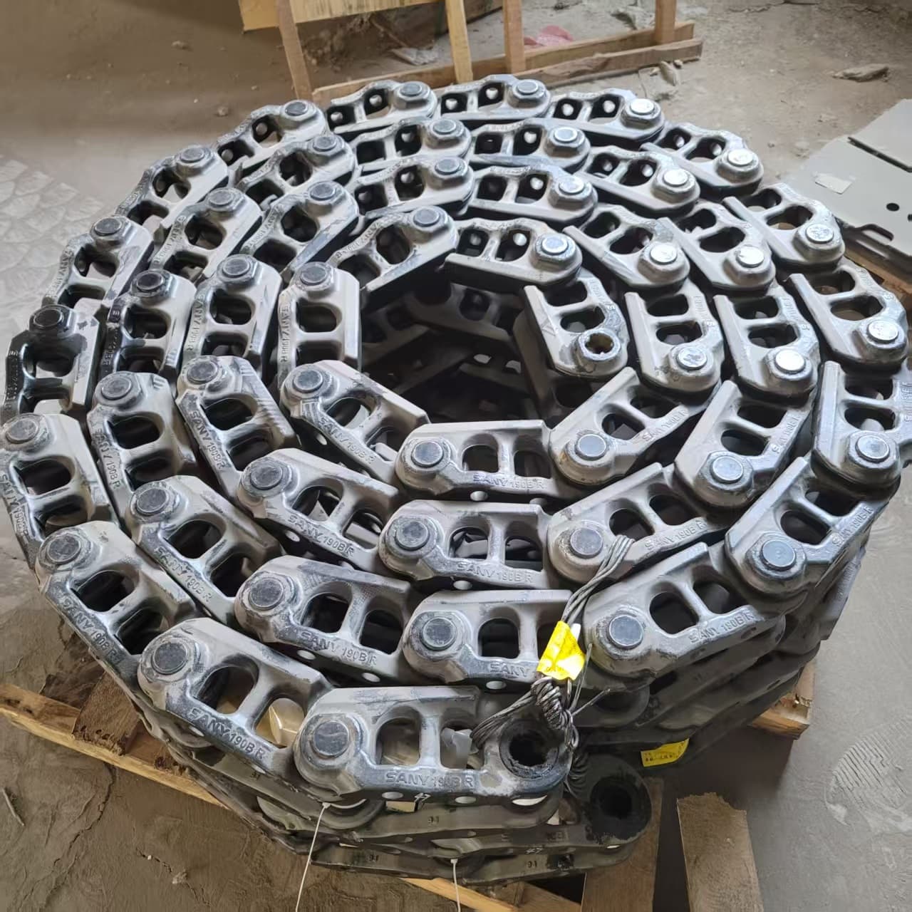 Excavator track chain link view