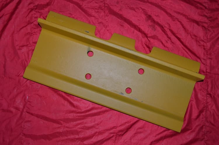 Bulldozer single grouser track shoes view