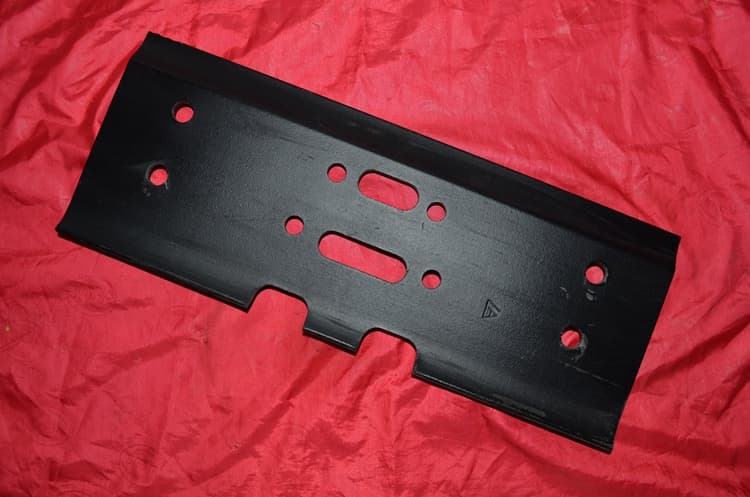 Excavator track shoes bottom structure view