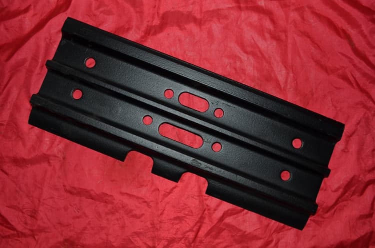 Excavator track shoes product side view