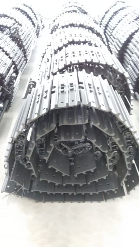 Excavator complete track group round view
